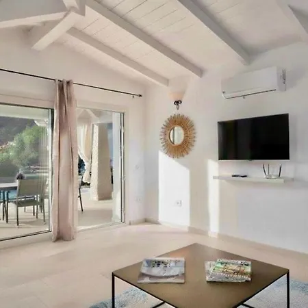 Villa Millelune - By Searly *